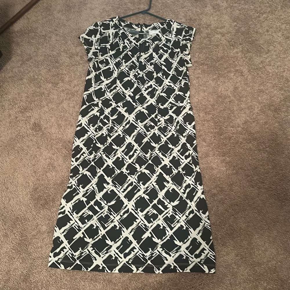 Karen Steven’s dress black white size 12